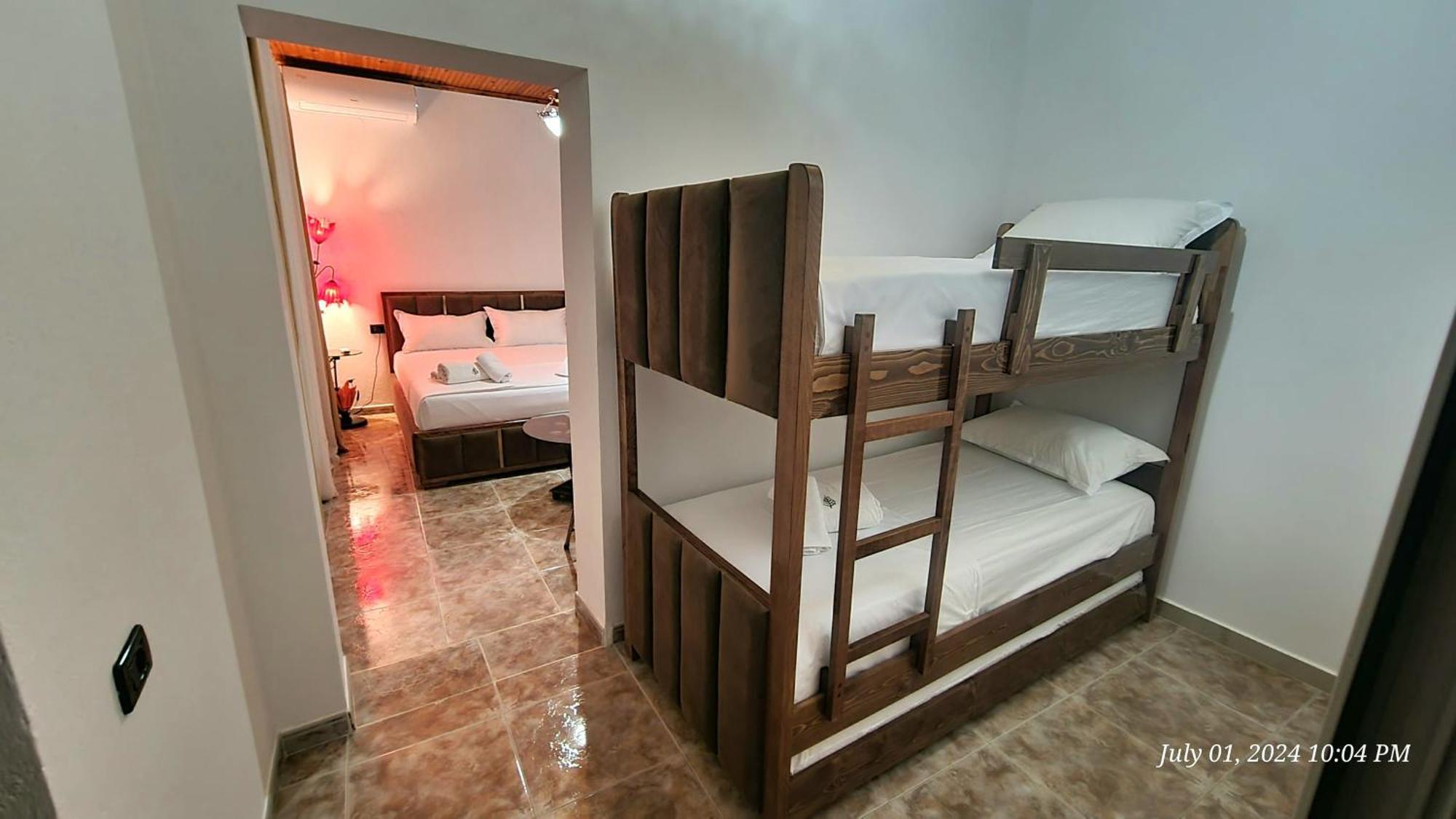 Rooms By Lion Крує Екстер'єр фото